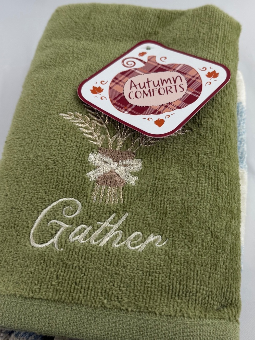 Autumn Comforts Hand Towels "GATHER" SAGE GREEN (2 Pc) New - Beautiful and Warm